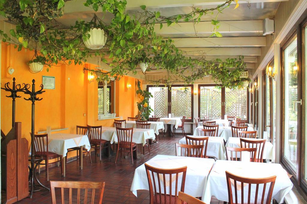 Hotel Und Restaurant Eurohof Duisburg Zewnętrze zdjęcie