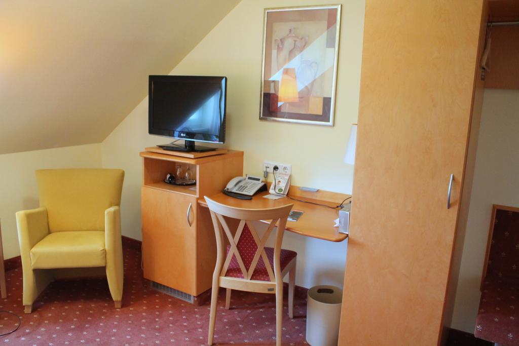 Hotel Und Restaurant Eurohof Duisburg Zewnętrze zdjęcie