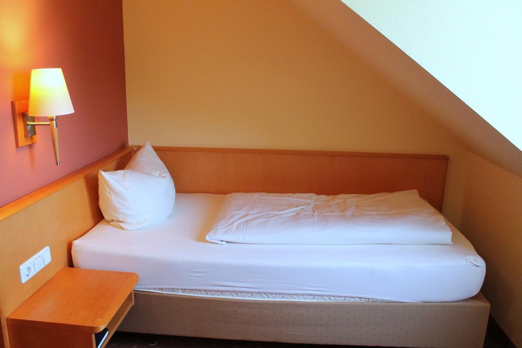 Hotel Und Restaurant Eurohof Duisburg Zewnętrze zdjęcie
