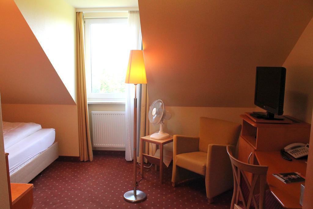 Hotel Und Restaurant Eurohof Duisburg Zewnętrze zdjęcie