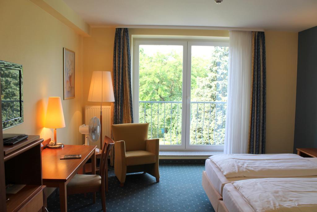 Hotel Und Restaurant Eurohof Duisburg Zewnętrze zdjęcie