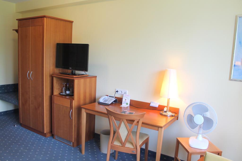 Hotel Und Restaurant Eurohof Duisburg Zewnętrze zdjęcie